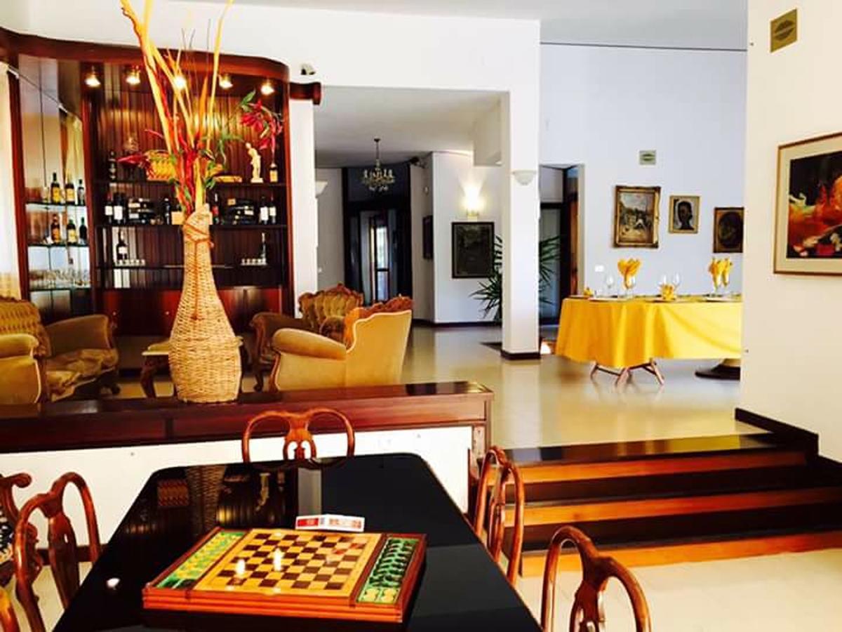 B&B Villa Garden Bisceglie Eksteriør bilde